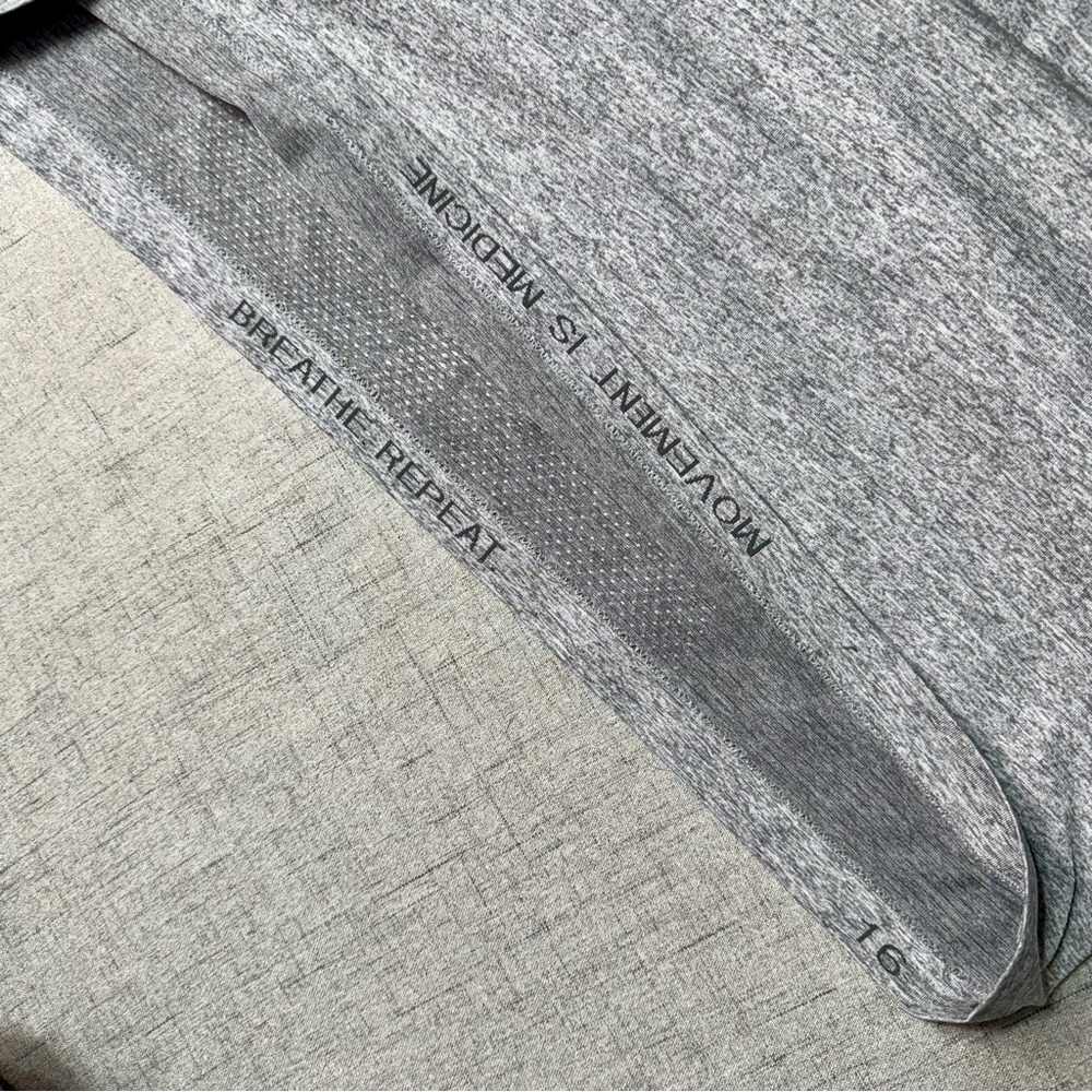 Lululemon Swiftly Tech 2.0 Short Sleeve Shirt Shirt Slate Gray Size 16 - Picture 11 of 11